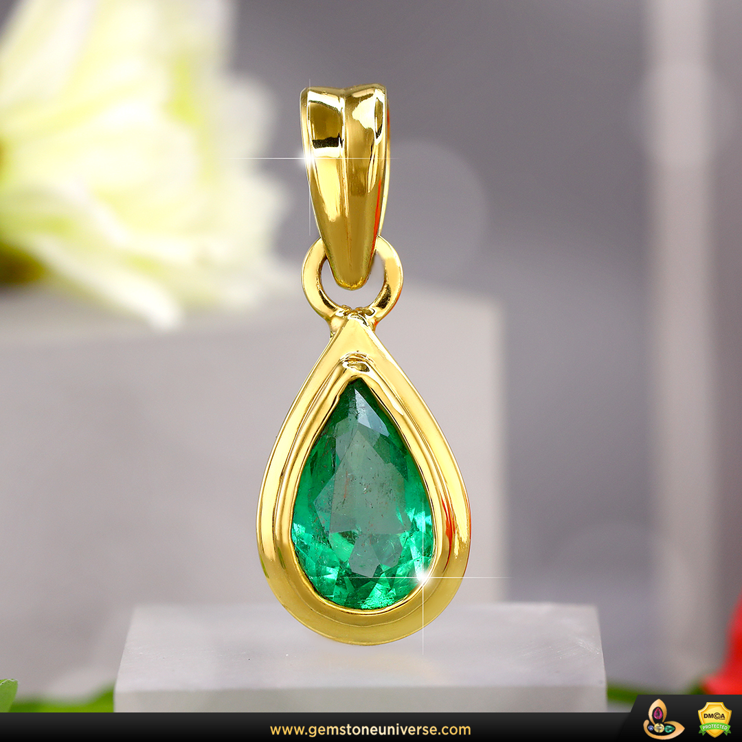 Fine Jyotish Quality Emerald from Colombia from the Gemstoneuniverse collection